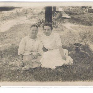 RPPC-2 Women with Dog 6486